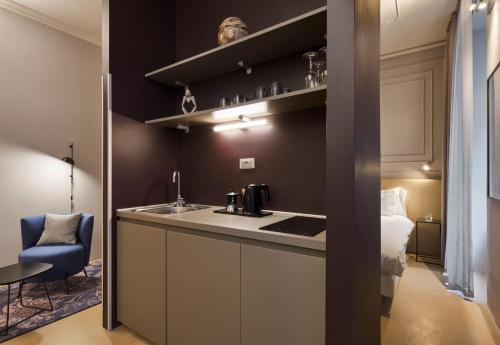 One-Bedroom Apartment image 1
