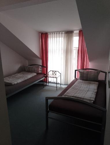 Hotel für Monteure in Dresden, Zimmer mit eigenem Bad und großer Gemeinschaftsküche, Дрезден (фото 11)