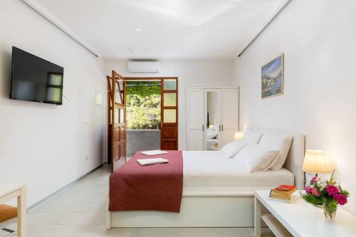 Bright And Light Apartments