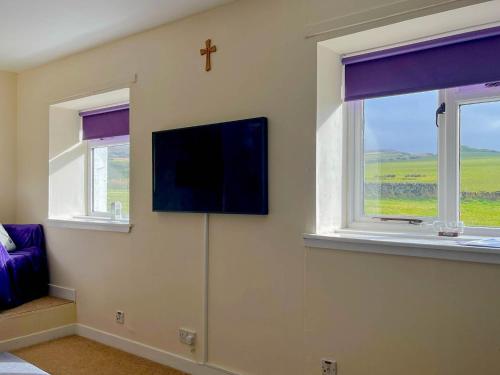 Kilchrist Castle Cottages - image 2