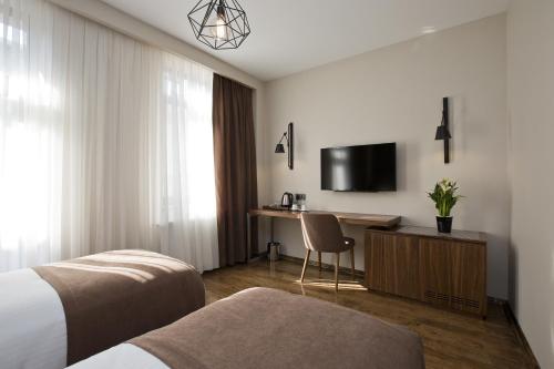Snog Rooms & Suites Room Type - Deluxe Twin Room