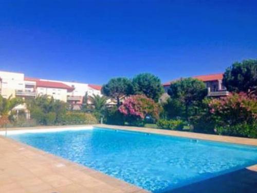 Paisible T2 piscine dans les Pyrénées orientales - Location saisonnière - Saint-Estève