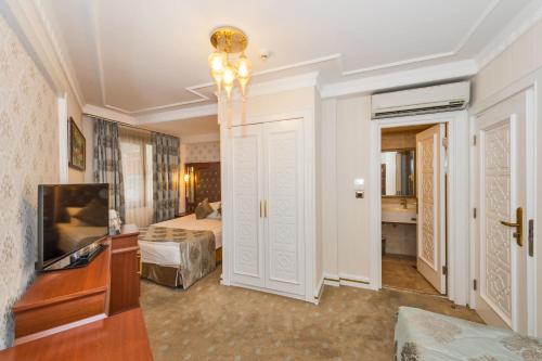 The Empress Theodora Hotel Room Type - Triple Room