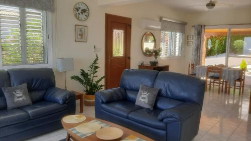 Villa Best Holiday- breathtaking sea views, amazing garden, private pool, BBQ, next to CORAL BAY, Lower Peyia, Paphos, Peyia (Foto 10)