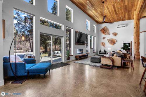 Juniper River Retreat in Tumalo