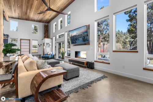 Juniper River Retreat in Tumalo