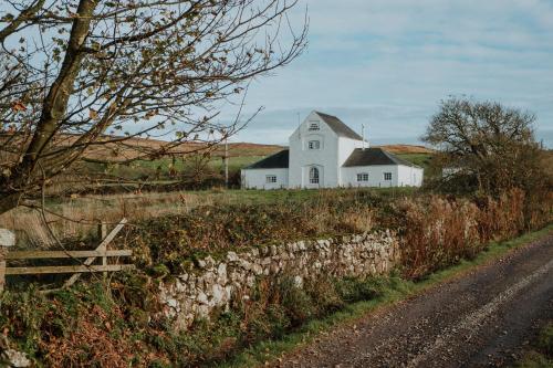 Kilchrist Castle Cottages - Accommodation - Campbeltown