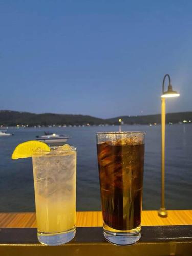 The Coco Château at Lake Guntersville - Mountain Lakes