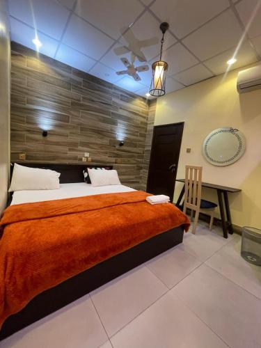 Two-Bedroom Apartment image 6
