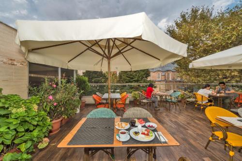 ジ エンプレス セオドラ