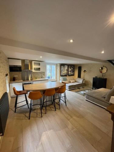 Superbe duplex, Centre historique, 5 personnes in Belleme