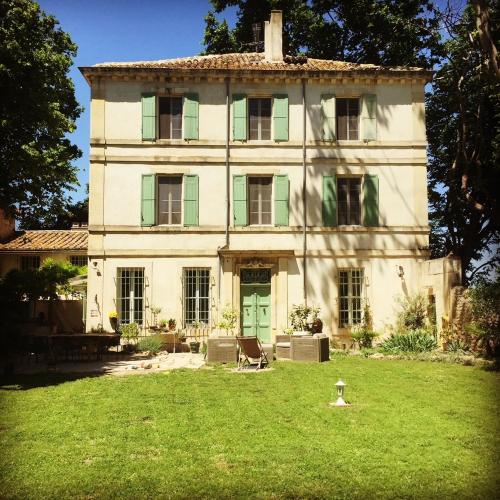 Château Cornillon - Chambre d'hôtes - Arles