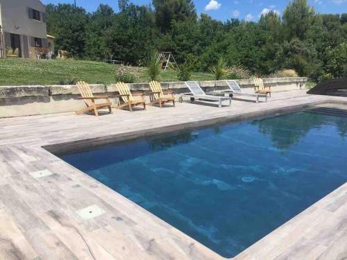 Villa avec piscine, au calme et en pleine nature!