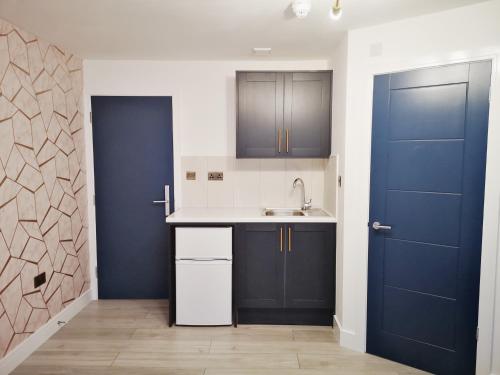 Stylish Studio minutes away from Wembley, London (photo 10)