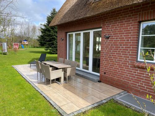 Jöri Hüs 2 Jöri Hüs 2