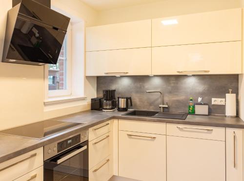 Jöri Hüs 2 Jöri Hüs 2