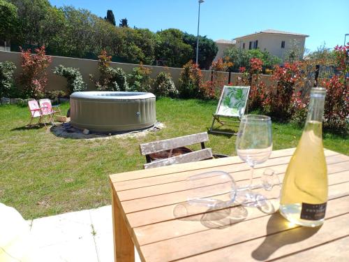 Maison individuelle familiale, jacuzzi, climatisation, 7 couchages - Location saisonnière - Ollioules