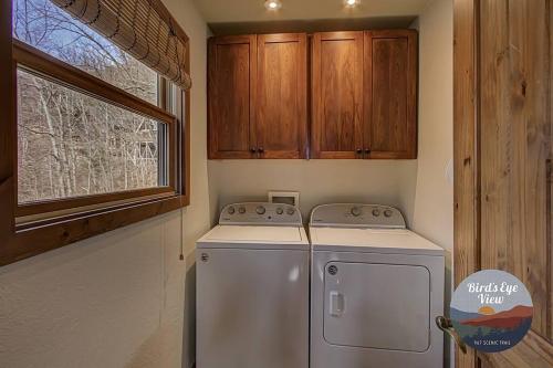 Views, Hot tub, Game Rm, arcade, 3 resort Pools, Pickleball Court, golf course, Gatlinburg (zdjęcie 2)