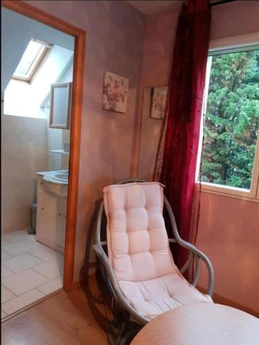 Grande Suite Salle de bain WC privés-Parking Gratuit sur place-Terrasse-30min Paris