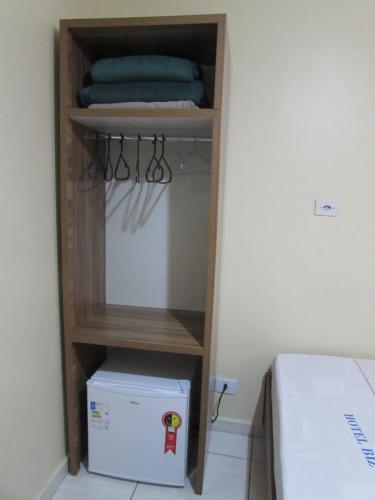 Economy Double Room image 6