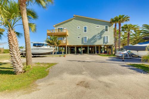 Dauphin Island Condo with Boat Slips Walk to Beach! - image 11