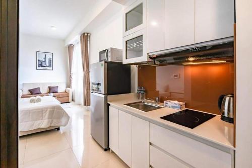 YO's Homes Rivergate Apartment Near District 1