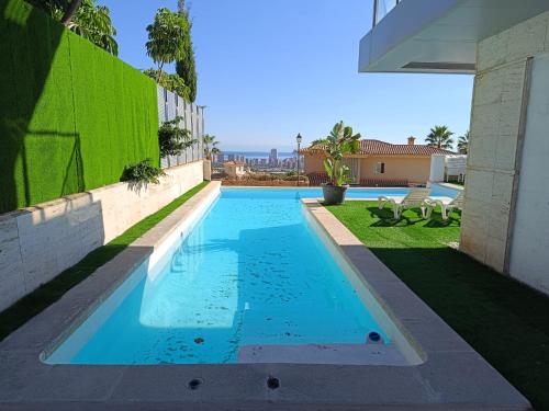 WOWHOLIDAYS Villa Ipanema Benidorm – khách sạn tại Golf Bahia