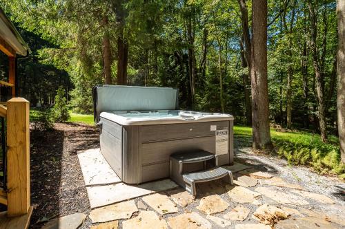 West Oak - hot tub, boat slip, outdoor fireplace in Oakland, USA