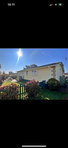 Luxury spacious lodge on Trimingham house caravan park, near Cromer and Mundesley in Trimingham