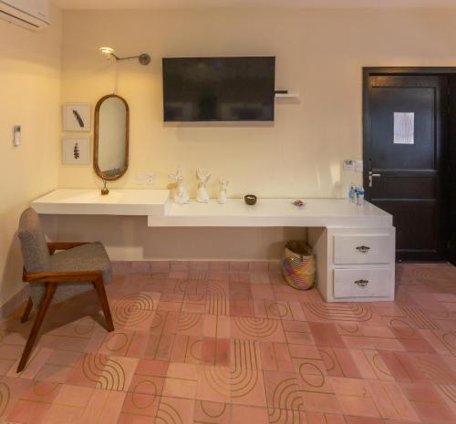 Superior Double Room with Two Double Beds image 4