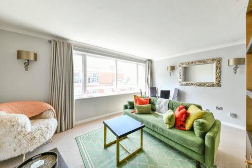 The Elden - No 17 - Fairway Hosting, London