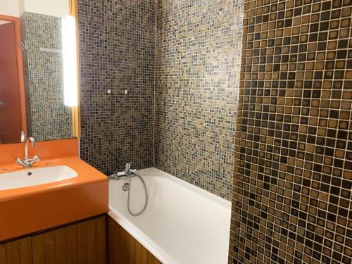 Residence Chaviere - Studio 4 pers au pied des pistes a la Croisette - acces 3 Vallees MAE-5624 near Le Chalet