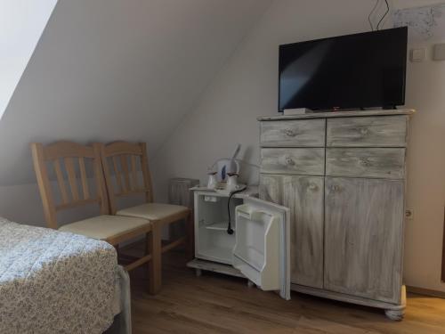 2 twin beds