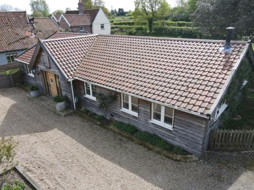 A family and dog friendly haven, The Hayloft. in Sweffling
