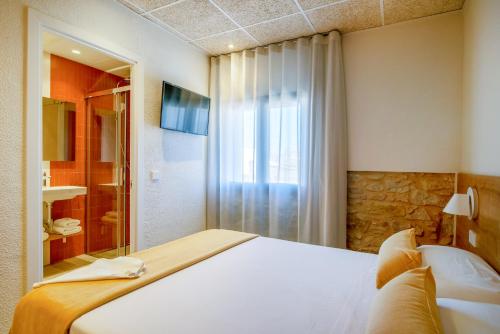 Hostal Barris - image 5