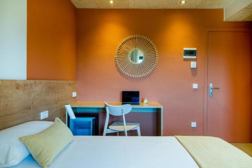 Hostal Barris - image 9