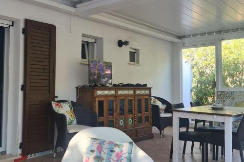 Παροχές, Jungle House - Pineta Is Morus in Σάντα Μαργκερίτα ντι Πούλα