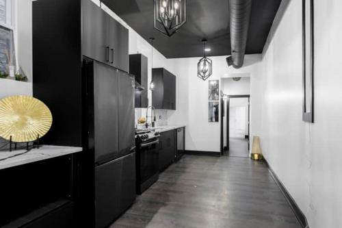 The Black And White Suite in Chicago, USA