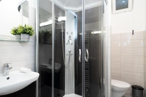 Ultra Central cozy apartment - image 7