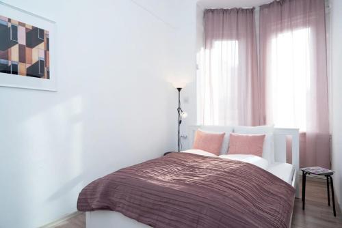 Ultra Central cozy apartment - image 10