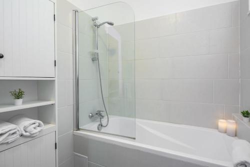 Fresh Cosy Style - Central Location - image 8