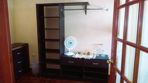 Habitacion con dos camas dobles y baño propio in Puebla, Mexico