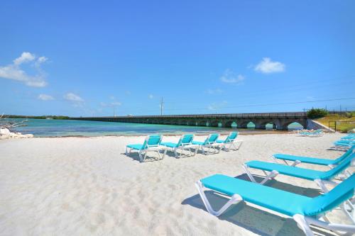 Sunshine Key RV Resort & Marina - 해변