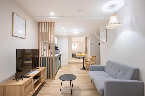 Le Triplex - 8 pers - Hypercentre - Wifi, LʼIsle-sur-la-Sorgue (photo 6)