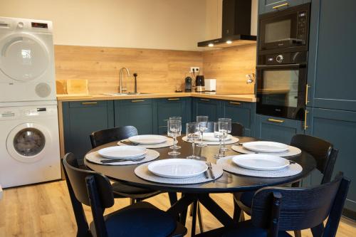 Le Triplex - 8 pers - Hypercentre - Wifi, LʼIsle-sur-la-Sorgue