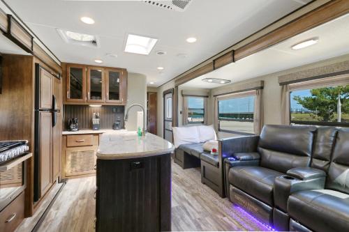 Sunshine Key RV Resort & Marina 2