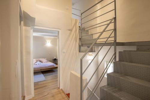 Le Triplex - 8 pers - Hypercentre - Wifi, LʼIsle-sur-la-Sorgue (photo 2)