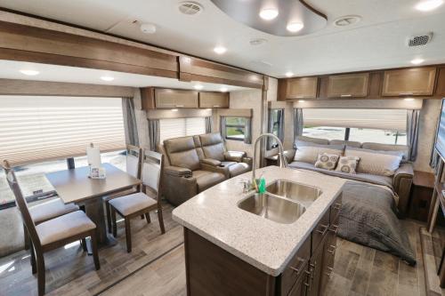 Sunshine Key RV Resort & Marina 5