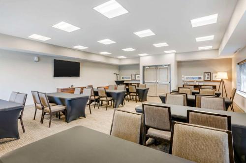 Country Inn & Suites by Radisson, Charlottesville-UVA, VA