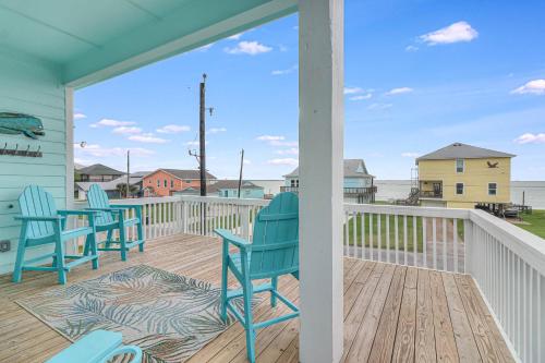 Dolphin Deck OR120 in Rockport, USA